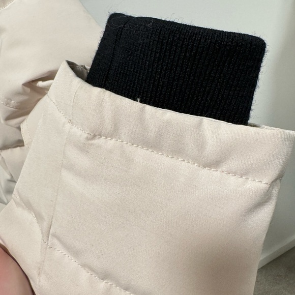 Aritzia mid-length Powder parka - Picture 9 of 16